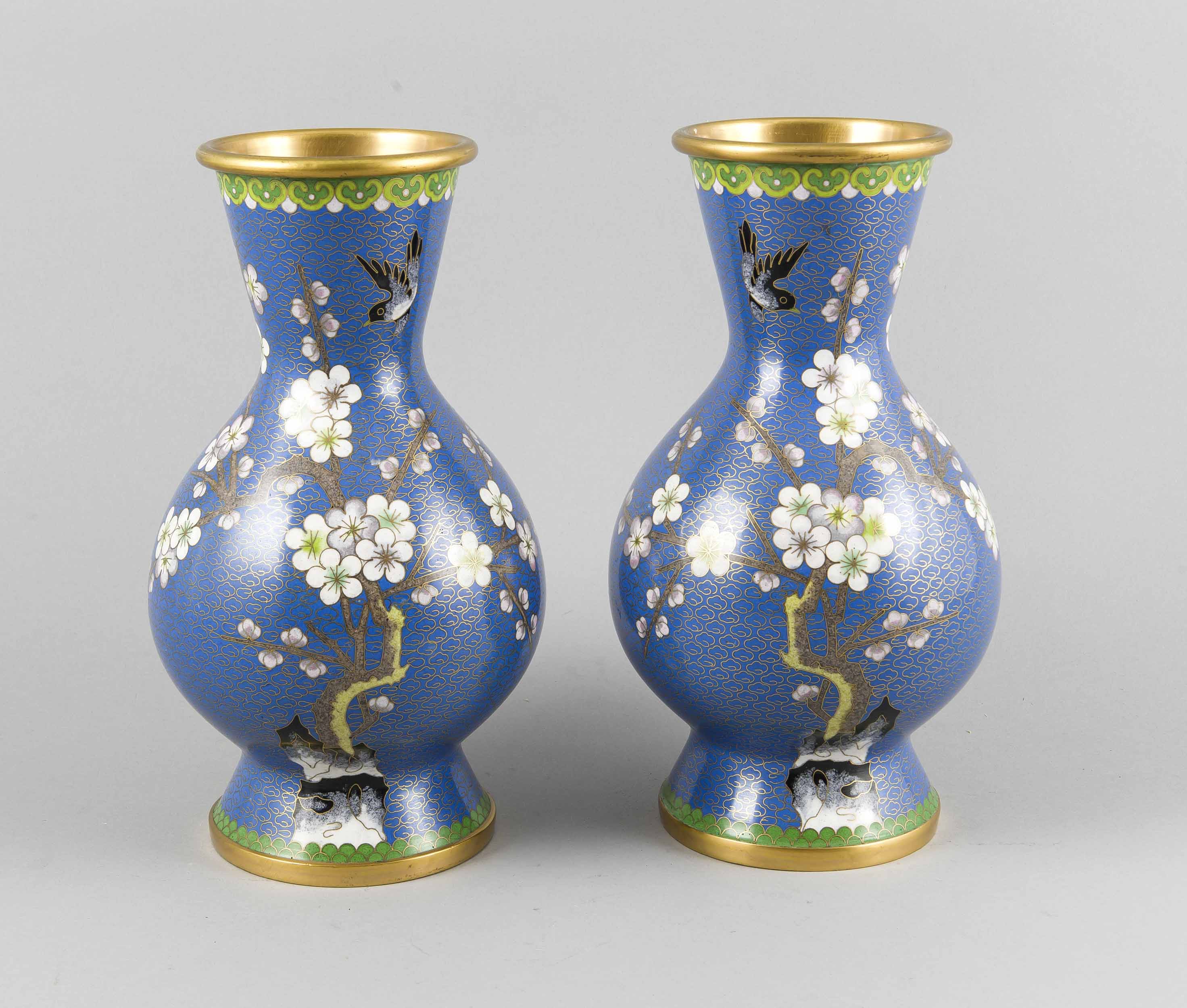 Paar Cloisonné-Vasen, China 20