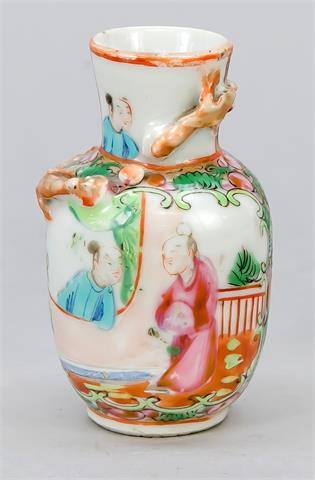 Kleine Famille Rose Vase, China (Kanton), 19