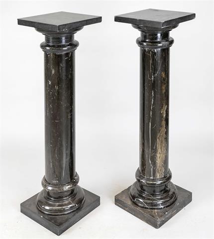 Paar Säulen, 20. Jh., schwarze