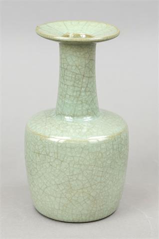 Mallet Vase, China, monochrome