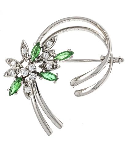 Flower brooch WG 585/000 with 4 facet