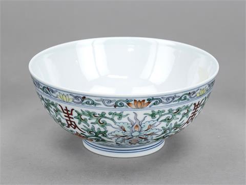 Doucai Lotos bowl, China, Außenwandu