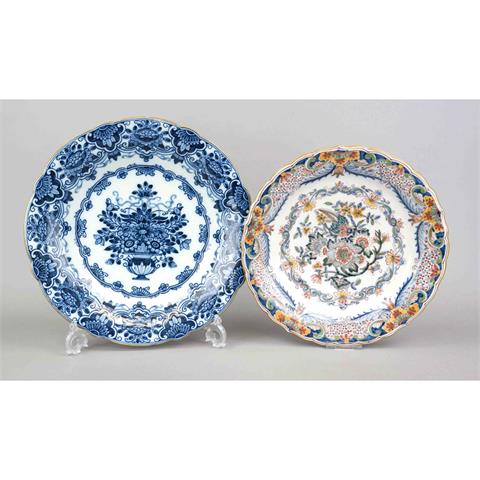 Two round bowls, Makkum, Hollan