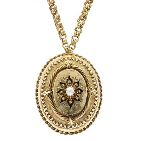 Medallion pendant and chain GG