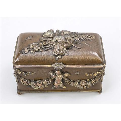 Fine lidded box, 19th century,