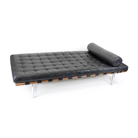 Barcelona Daybed, 20. Jh., im S