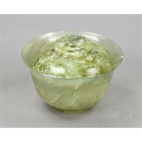 Jadeite lidded bowl, China, 19t