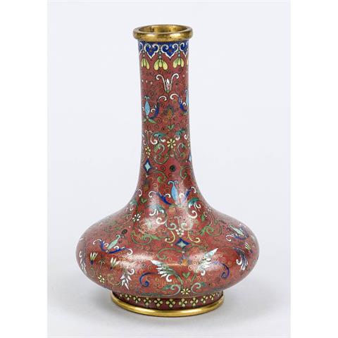 Small cloisonné vase, Japan/Chi