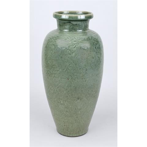 Longquan Seladon Vase, China 19