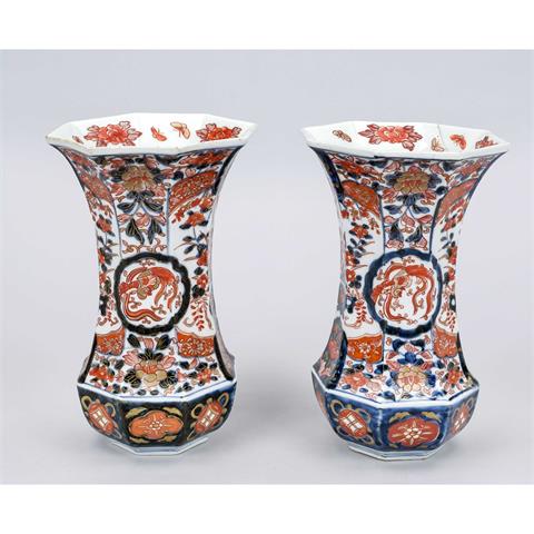 Pair of Imari vases, Japan, 19t