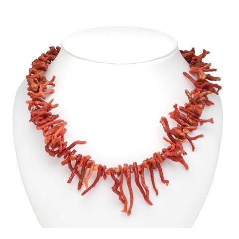 Rod coral necklace with spring